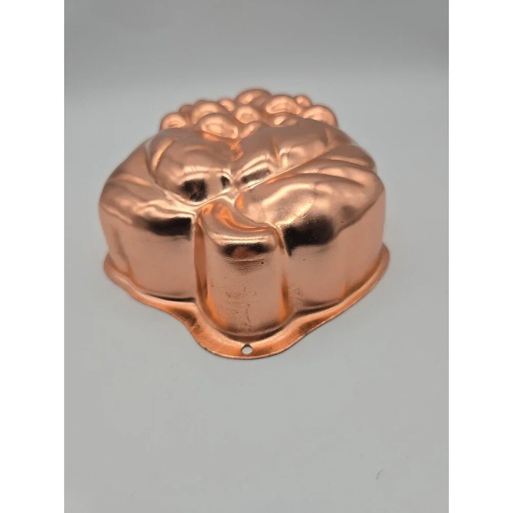 Vintage Wear-Ever Copper Tone Aluminum 6 Cup Cluster Of Grapes Jello Mold 2978